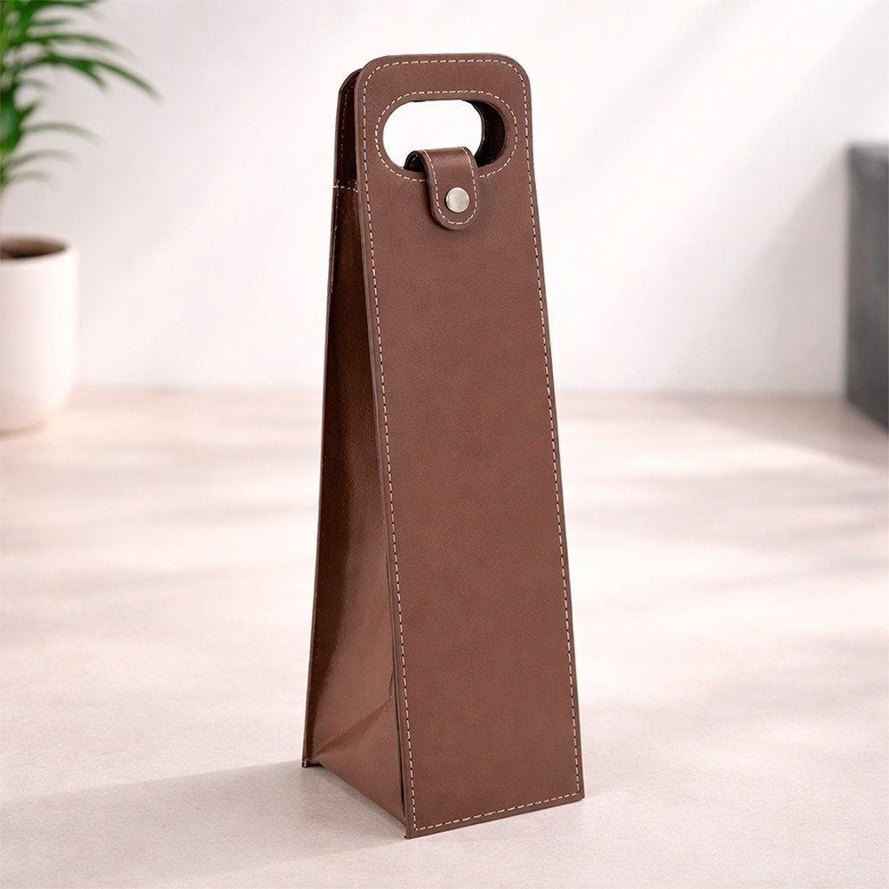 https://www.salvadorlaser.com.br/products/uploads/_original/porta-vinho-couro-sintetico-849746.jpg